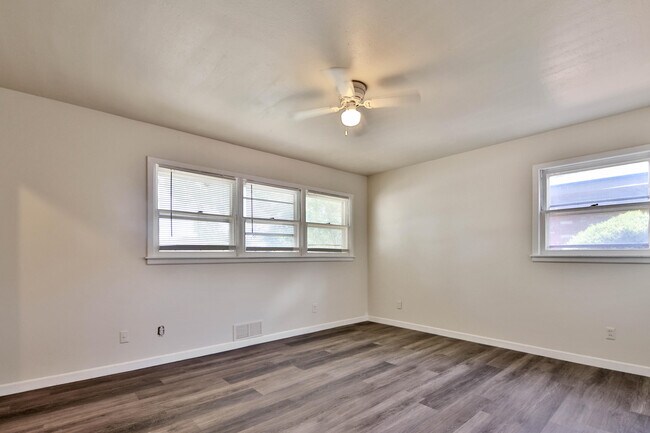 Building Photo - 3607 45th St