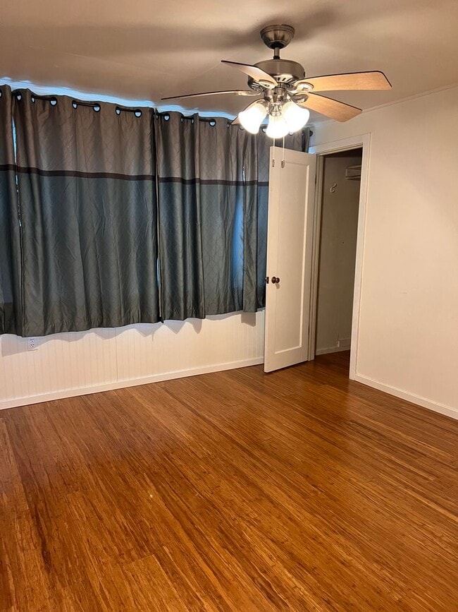 Building Photo - SIngle Family 2 Bedroom 1 Bath Home on Lar...