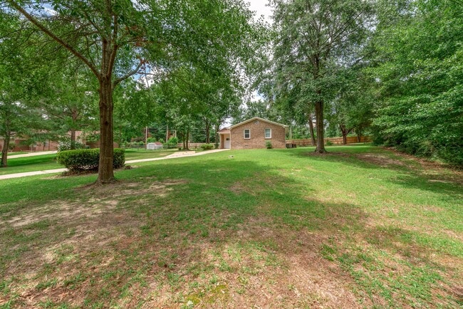 Building Photo - 302 Antler Dr