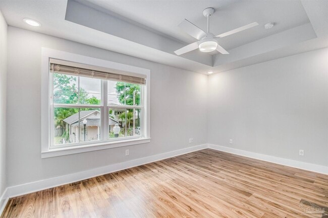 Building Photo - 230 N De Villiers St