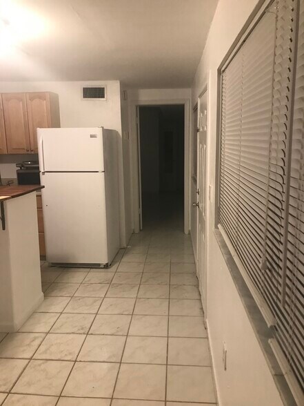 Building Photo - 6455 SW 33rd St