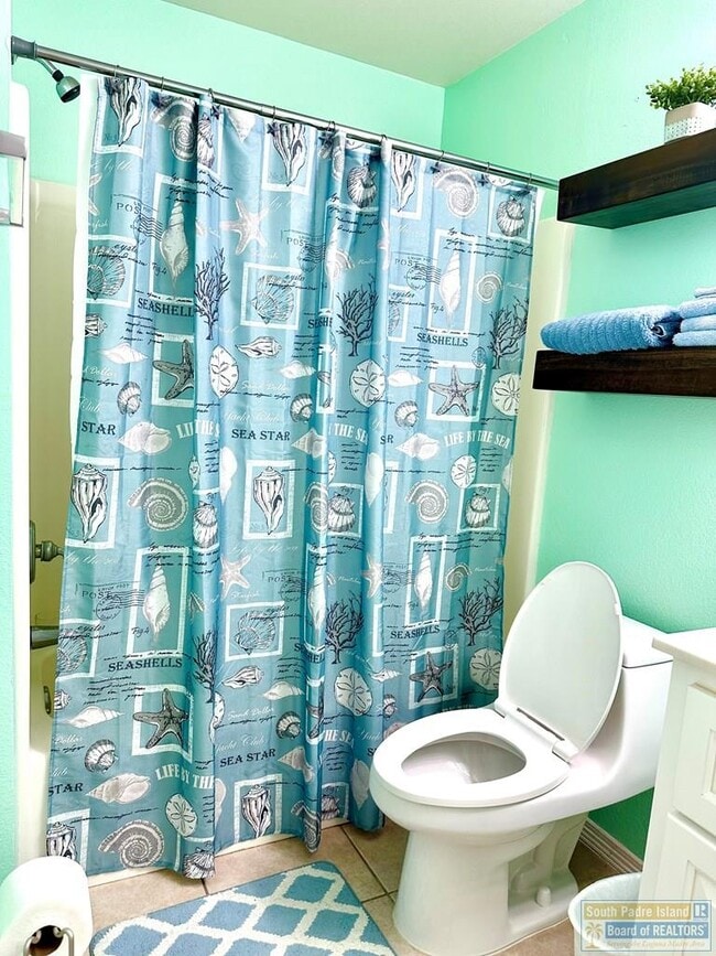 Building Photo - 111 E Polaris Dr