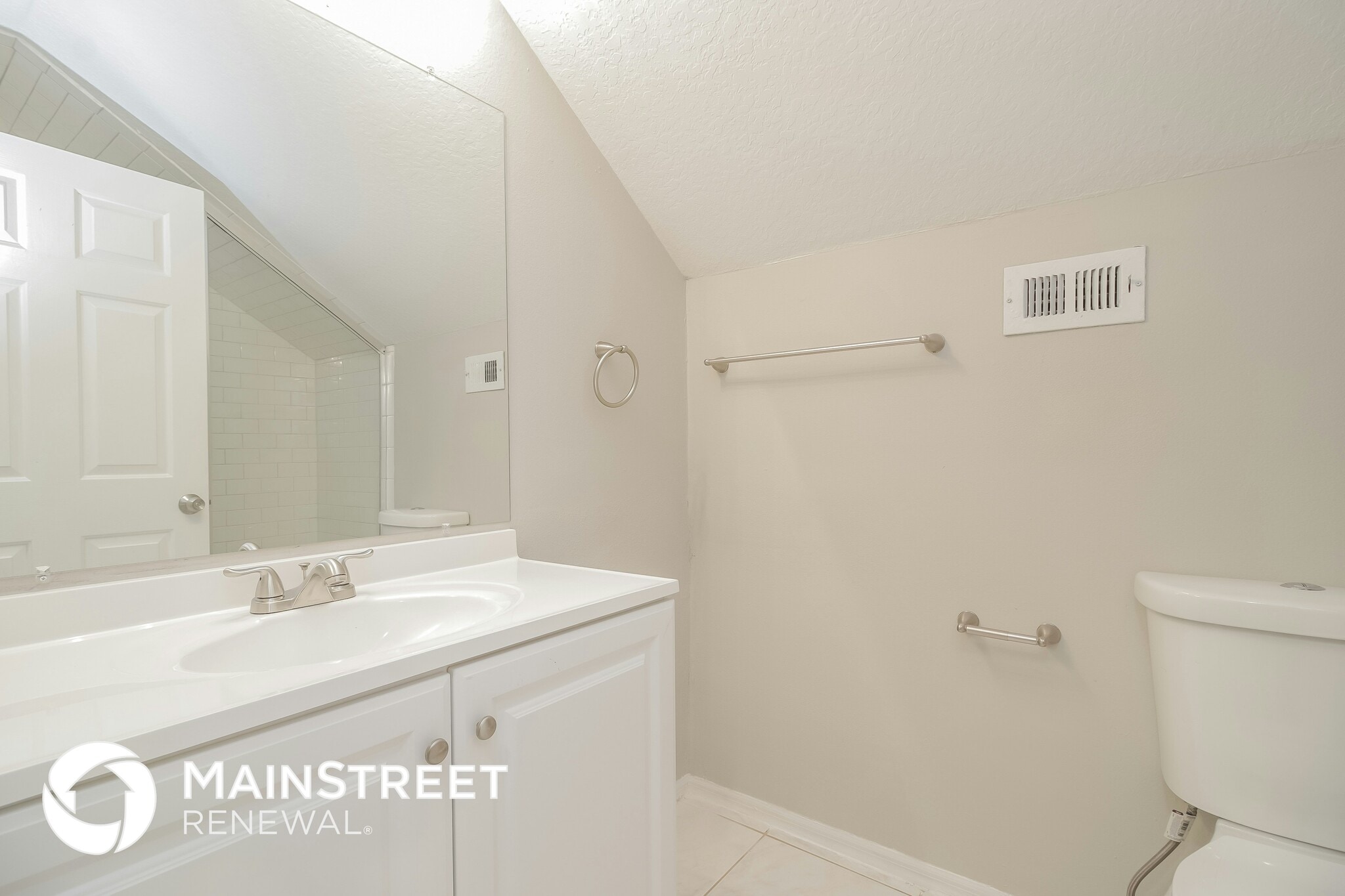 Building Photo - 1534 Brookebridge Dr