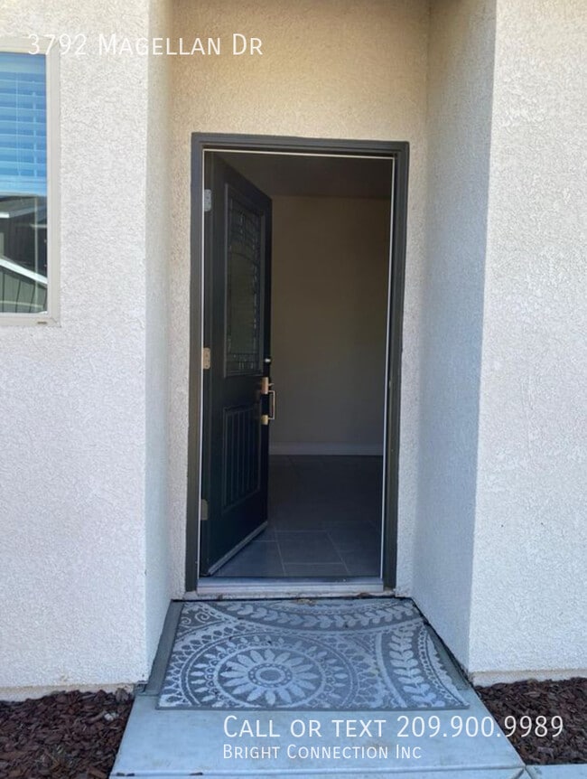 Building Photo - 3792 Magellan Dr