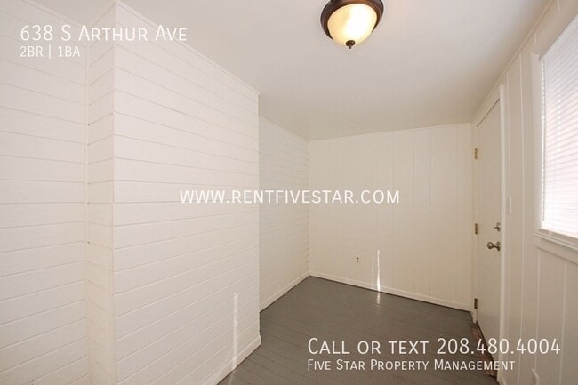Building Photo - 638 S Arthur Ave