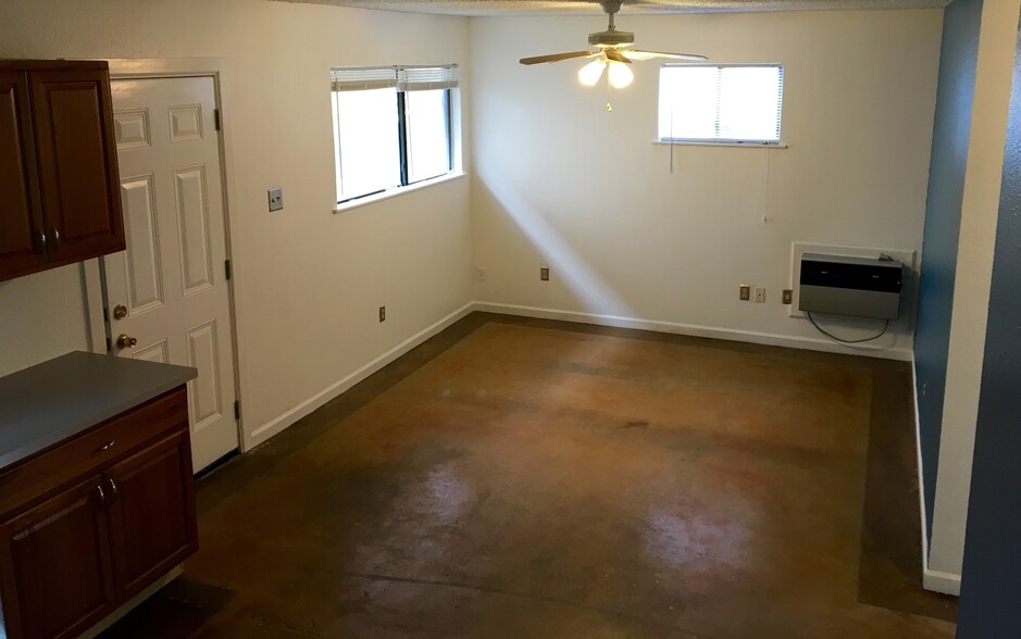 bedroom 2 - 5402-B Roosevelt Ave