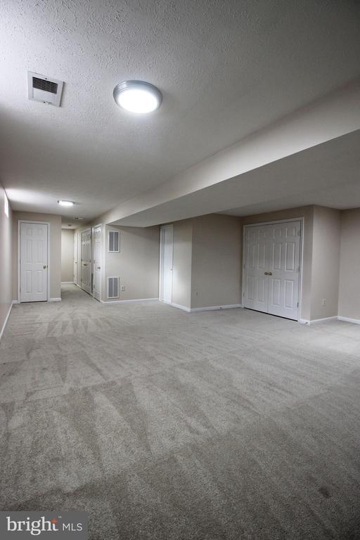 Building Photo - 243 Winter Walk Dr