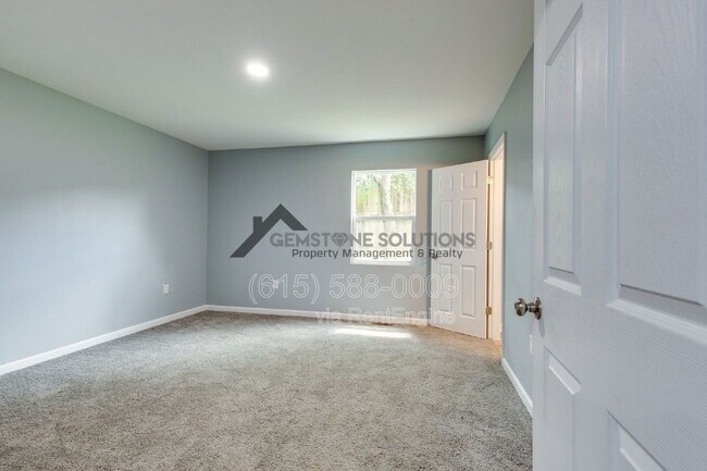 Building Photo - 2930 Primrose Cir