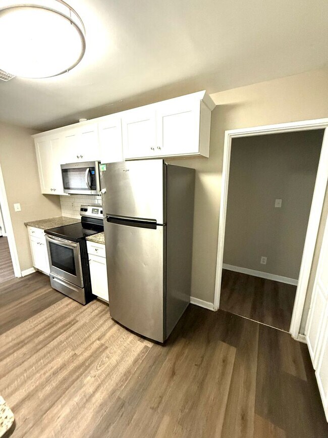 Building Photo - **4 Bed 2 Bath located in Morningview **Call (334-366-9198 for a self showing)