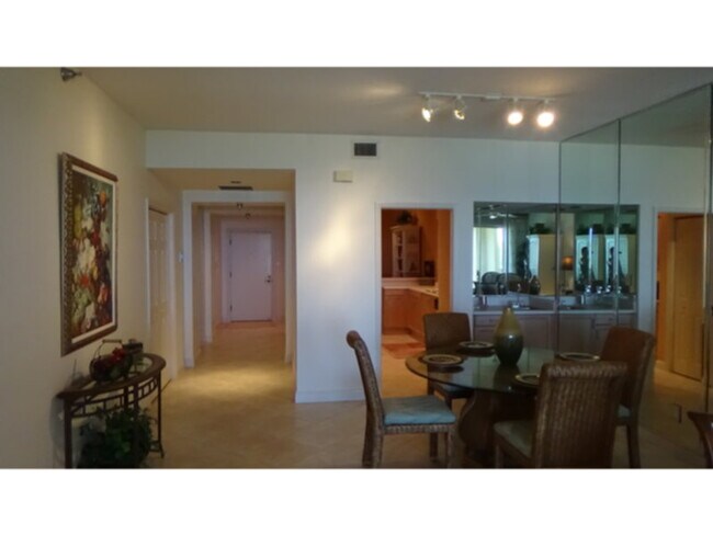 Building Photo - Vacation Rental Palm Coast, FL   Travel Restrictions in Place for Flagler County, FL.