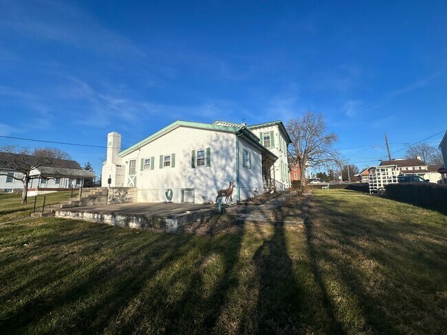 Building Photo - Large 5 Bedroom House For Rent in Maytown