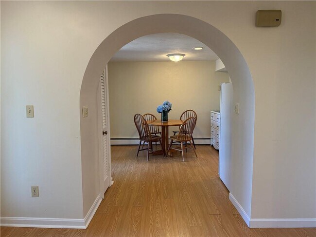Building Photo - 449 Wolcott Ave