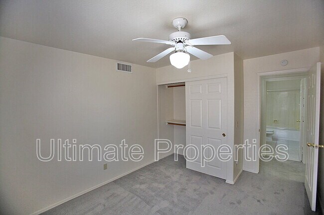 Building Photo - 5420 W Oraibi Dr