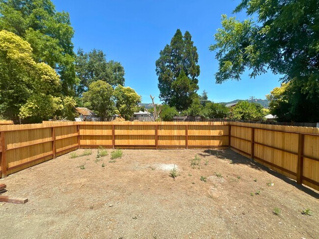 Building Photo - 316 Hardister Dr