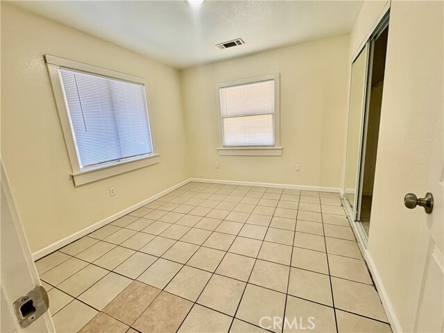 Building Photo - 1360 Poplar St