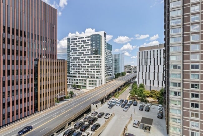 Building Photo - 8 Museum Way