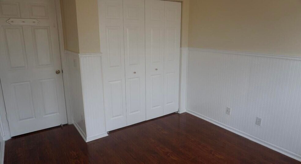 Building Photo - 10787 Fillmore Dr
