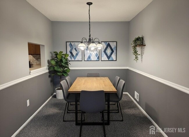 Building Photo - 447 Danbury Ln