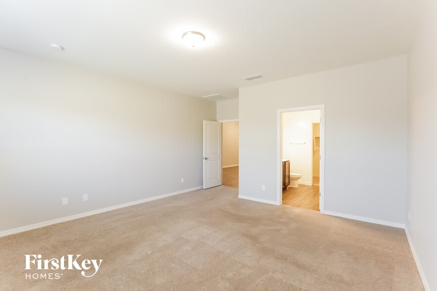 Building Photo - 296 W Powell Dr