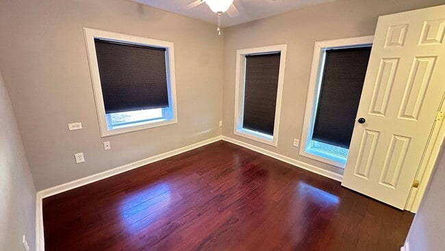 Building Photo - Gorgeous 3 bed Home!!