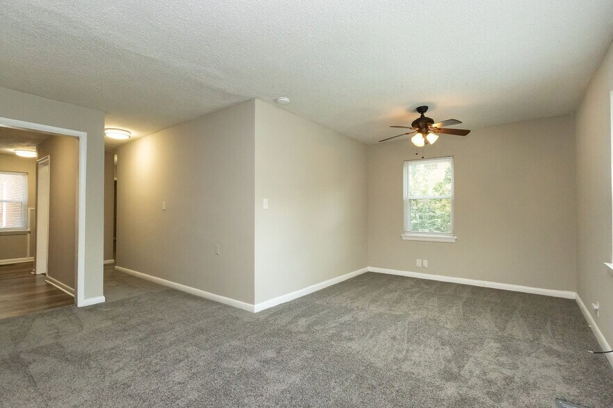 Building Photo - 305 Sunrise Ln
