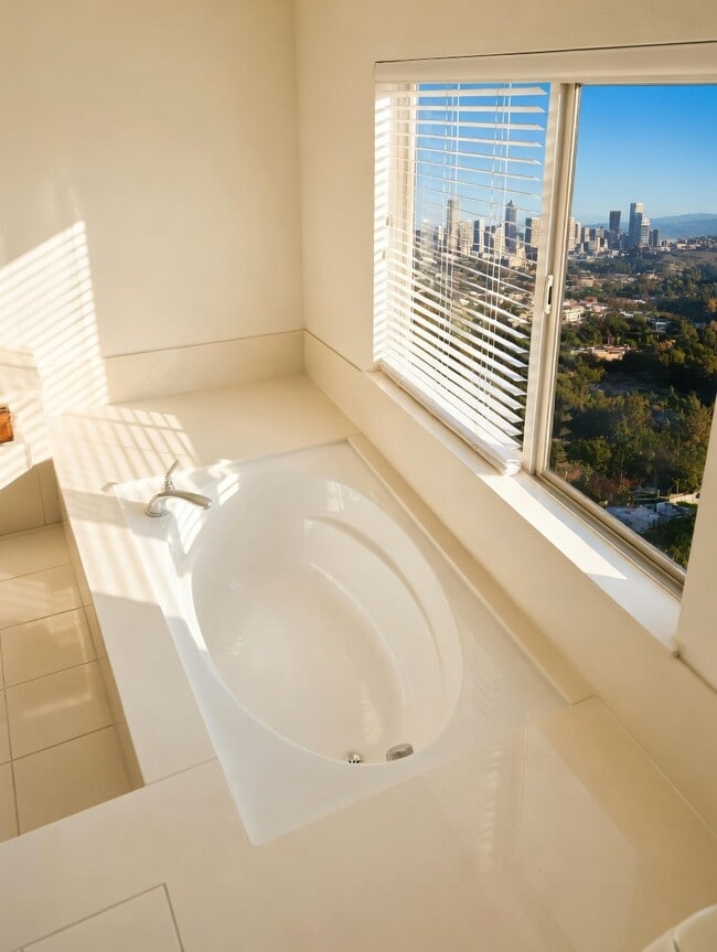 Building Photo - 6115 Old Quarry Loop