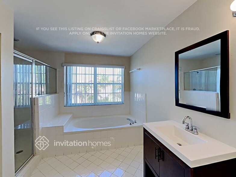 Building Photo - 12354 SW 143rd Ln