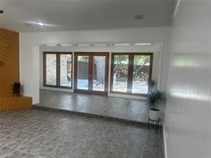 Building Photo - 1104 Longworth Dr