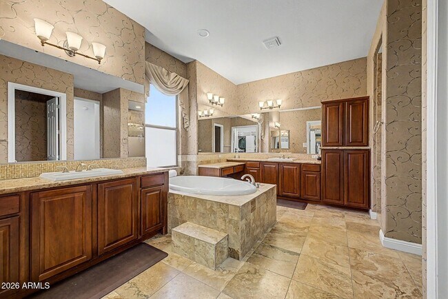 Building Photo - 2316 W Villa Cassandra Dr