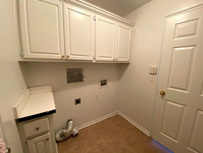 Building Photo - 3 br, 2 bath House - 3908 Western Heights Ave