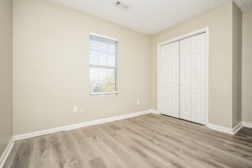 Building Photo - 745 Keys Ferry Rd