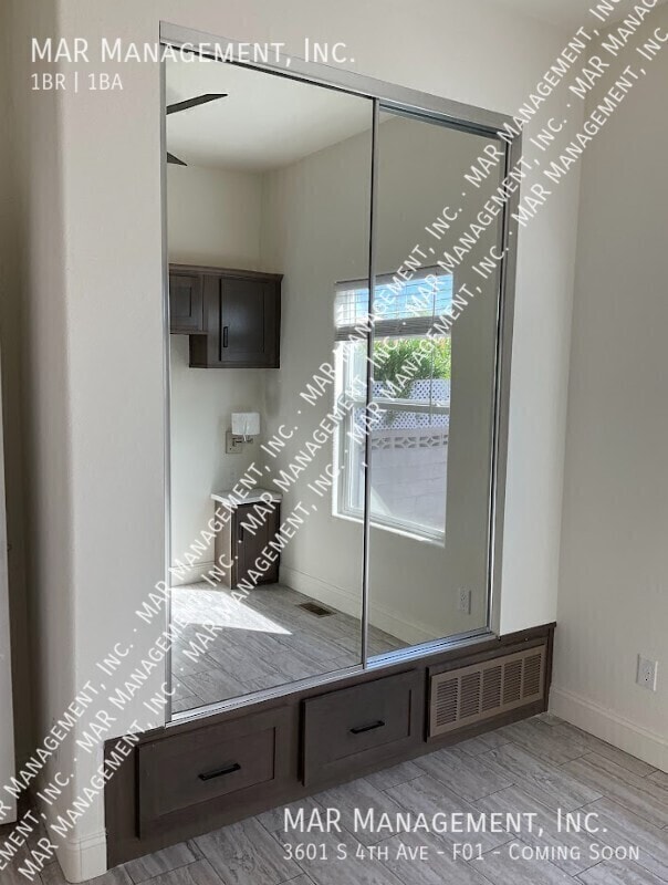 Building Photo - 3601 S 4th Ave