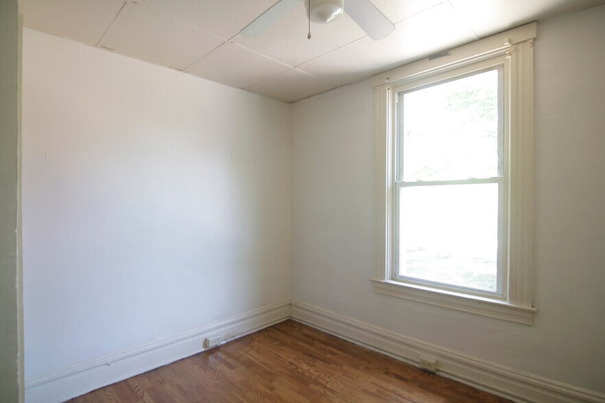 Building Photo - 618 West St