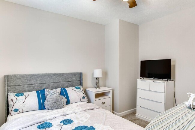 Building Photo - 3032 Biscayne Ct