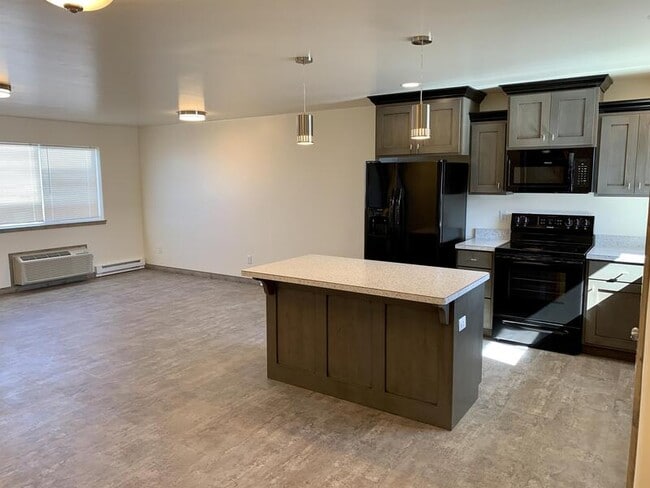 Building Photo - 831 Gibbon St