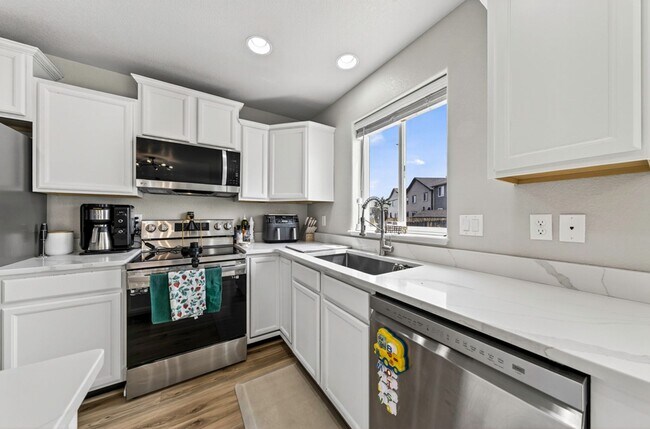 Building Photo - 6275 Wild Turkey Dr