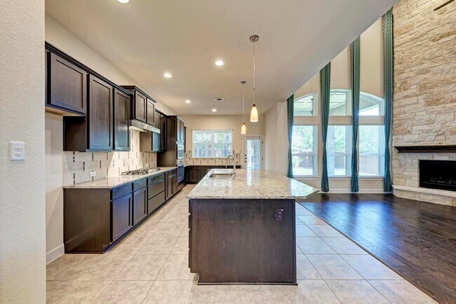 Building Photo - 321 Navigator Dr