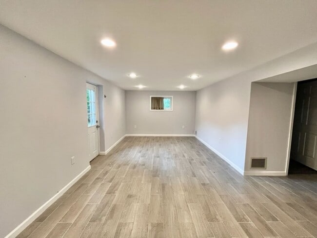 Building Photo - 3700 Woodridge Ave