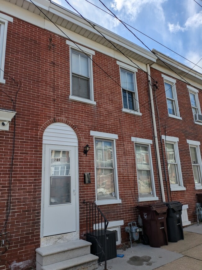 Primary Photo - 720 S Harrison St