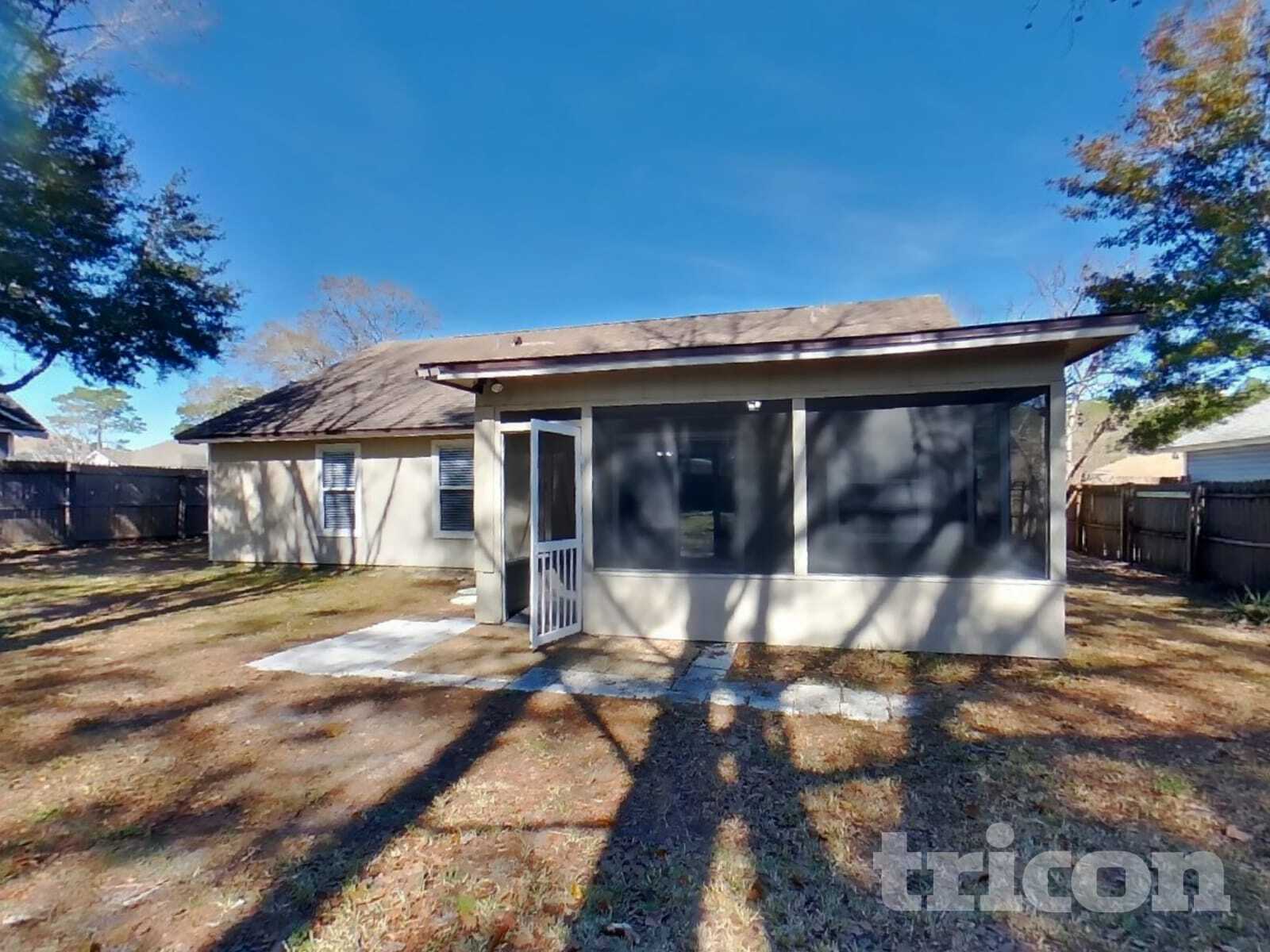 Building Photo - 14502 Christen Dr