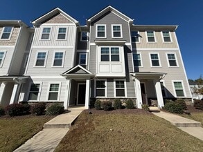 Building Photo - **OFFERING RENT PROMOTION FOR FIRST 6 MONTHS, WAIVED APPLICATION FEES & $200 MOVE IN PROMOTION** ...