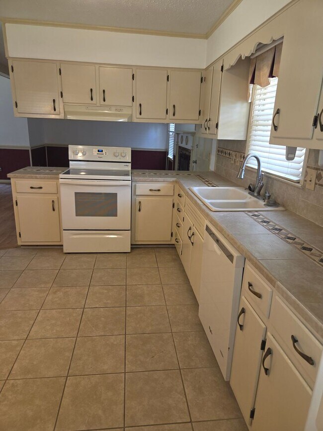 Building Photo - 1503 Palmer Dr