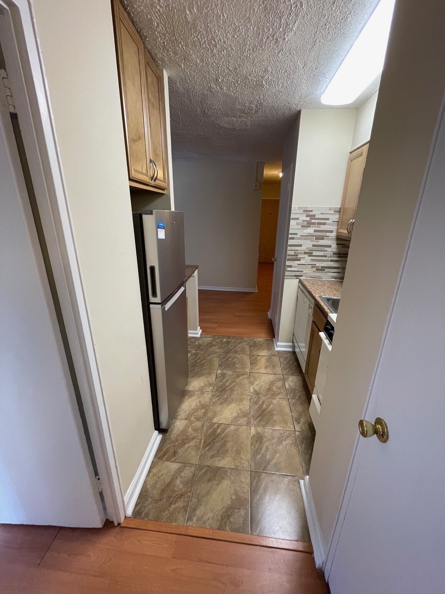 Kitchen Pass Through - 2101 Chestnut