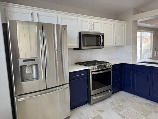 Building Photo - STUNNING 3BD/2BA SINGLE STORY BEAUTY IN THE HEART OF THE SOUTHWEST!!  **GORGEOUSLY REMODELED!! **...