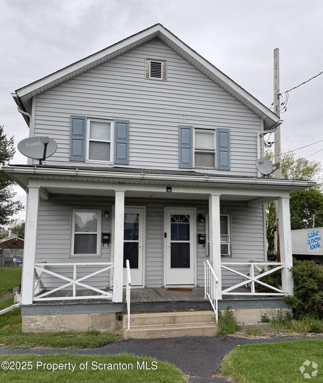 Building Photo - 204 Jackson St