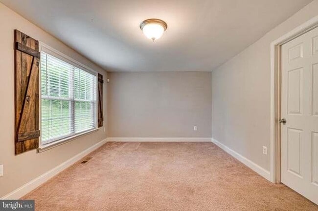 Building Photo - 3757 Hunting Creek Rd