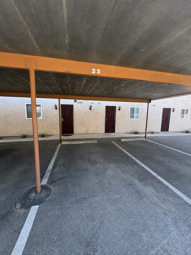 Building Photo - 609 Taylor St