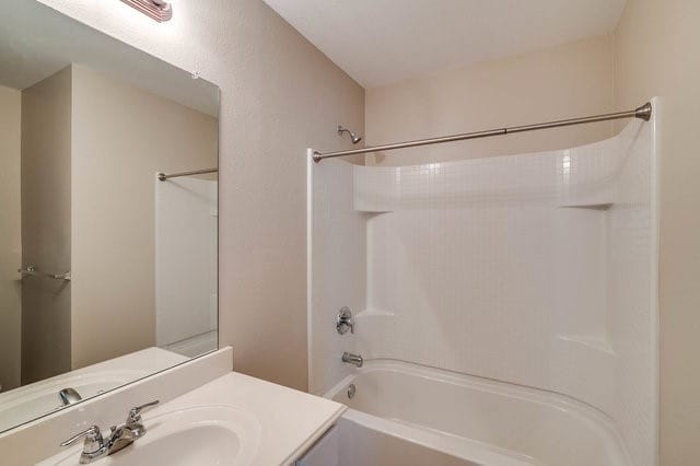 Building Photo - 25 Larkspur Dr