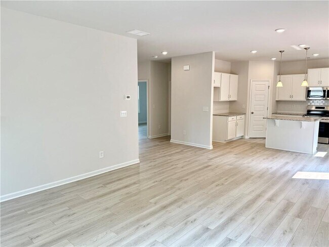 Building Photo - 1083 Lyndhurst Ln