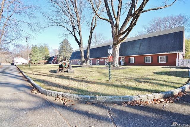 Building Photo - 16 Upland Ln